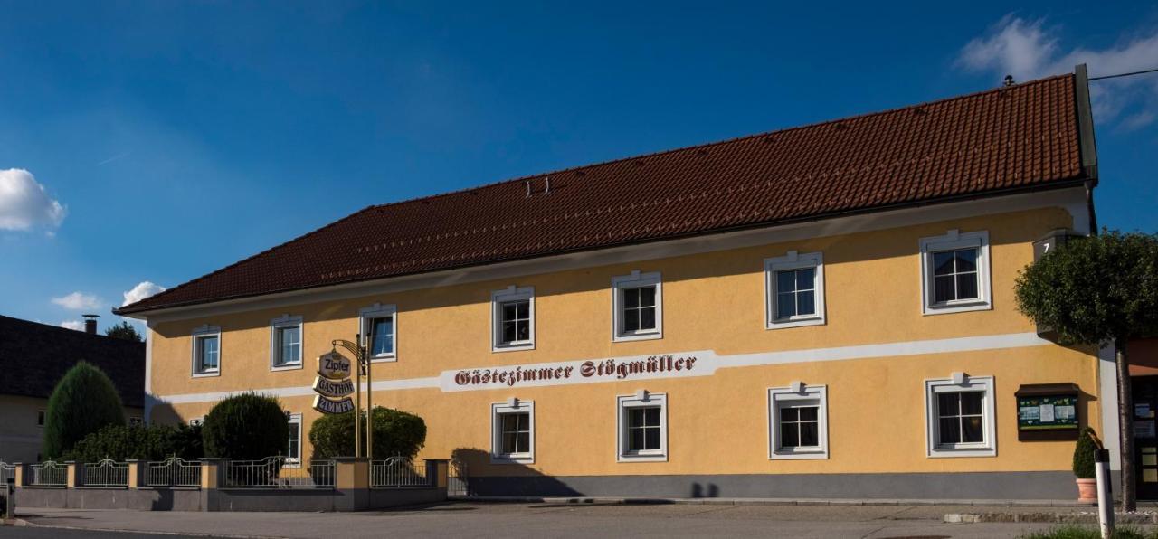 Gaestehaus Stoegmueller Asten Exterior foto